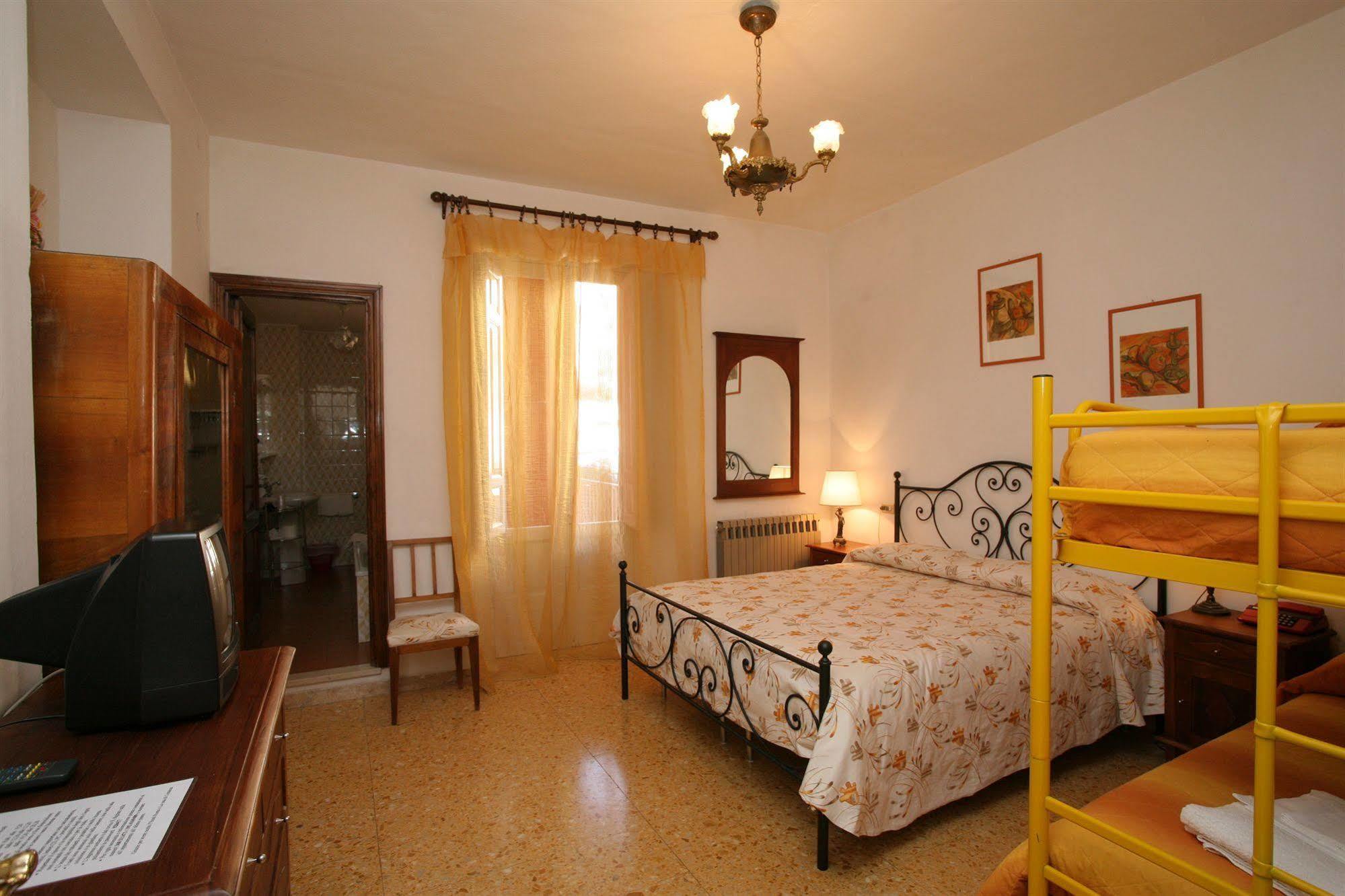 Hotel Roma سكانو المظهر الخارجي الصورة