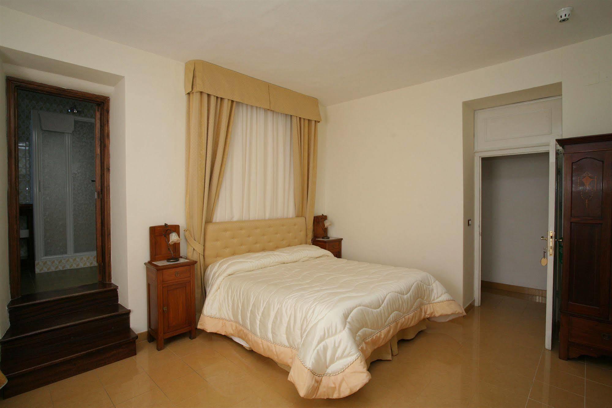 Hotel Roma سكانو المظهر الخارجي الصورة