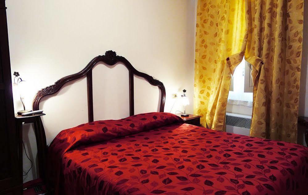 Hotel Roma سكانو المظهر الخارجي الصورة