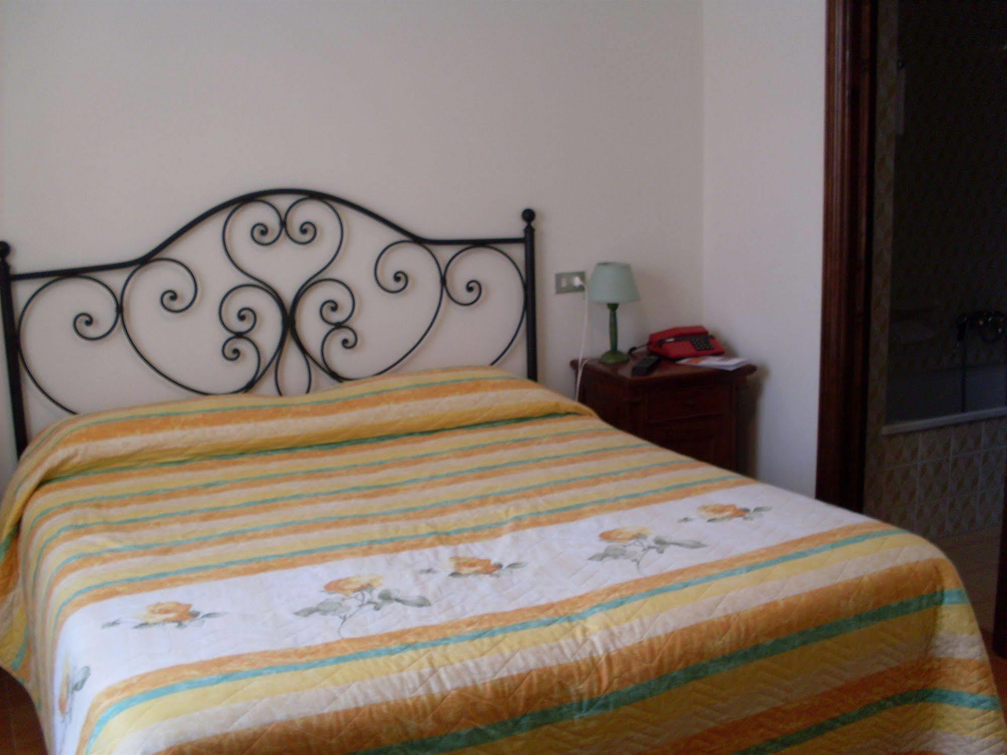 Hotel Roma سكانو المظهر الخارجي الصورة