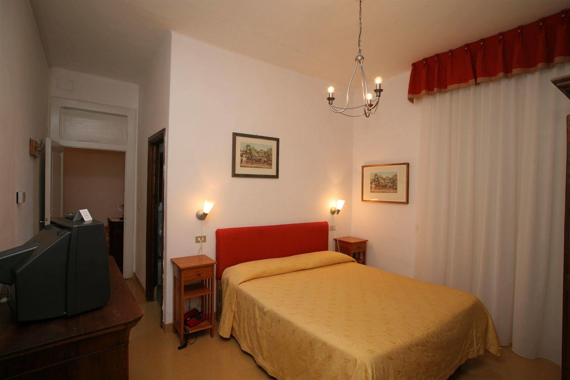 Hotel Roma سكانو المظهر الخارجي الصورة