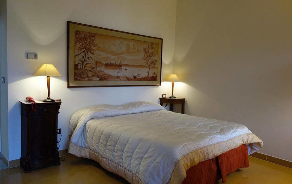 Hotel Roma سكانو المظهر الخارجي الصورة
